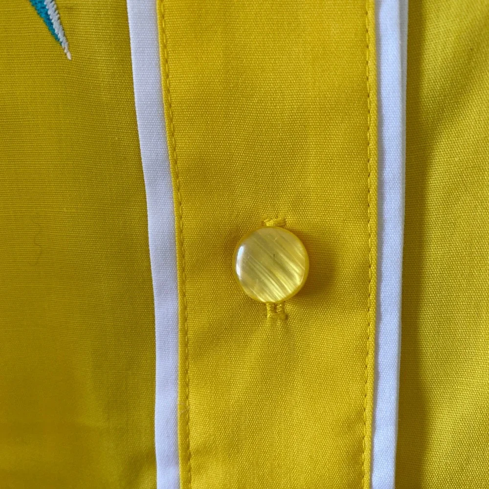 Bob‎ Mackie Women's Long-Sleeved Button-Down Top Size L Yellow Embroidered NWT - Picture 4 of 7